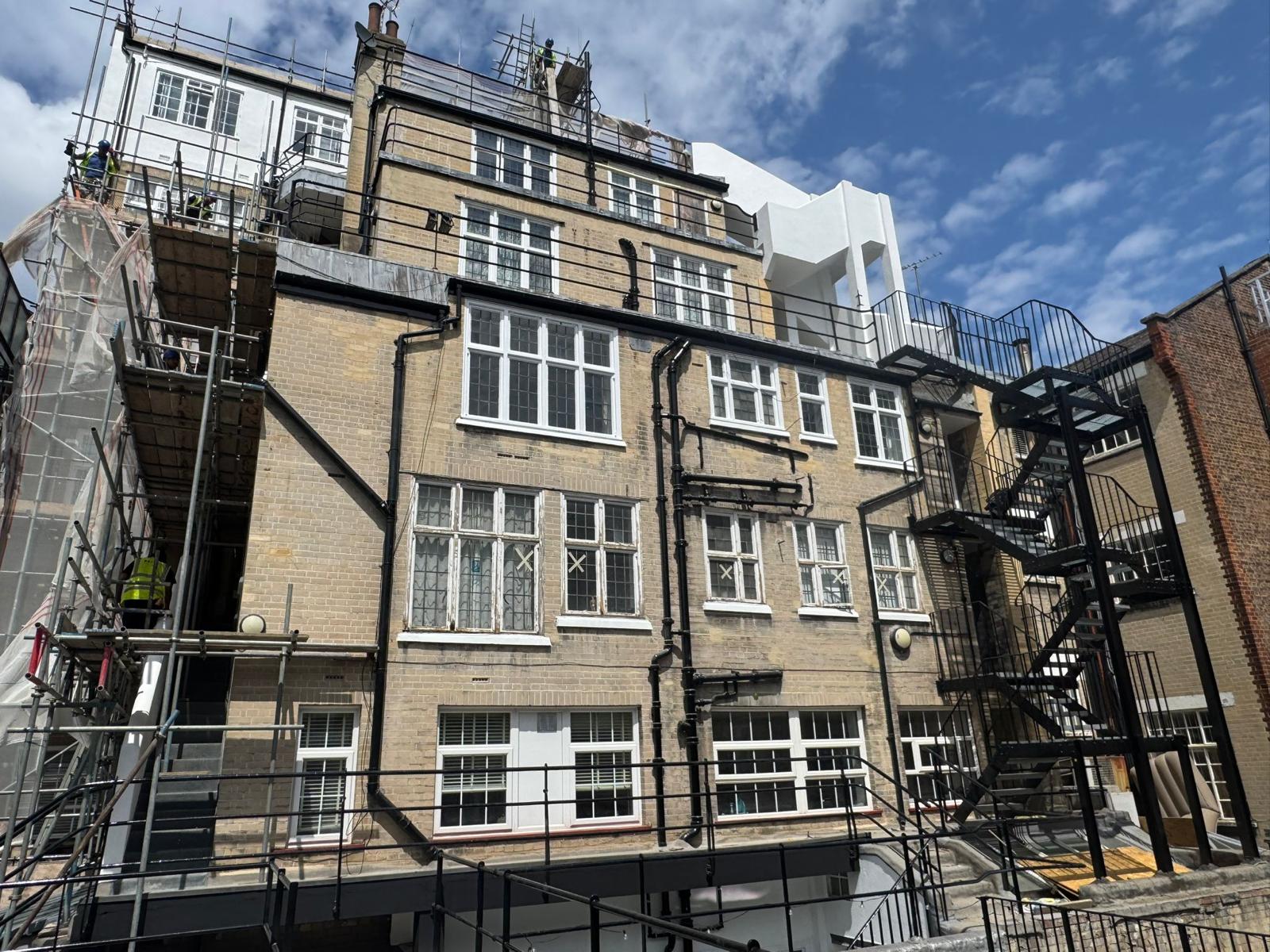 Sleek Modern Kitchen